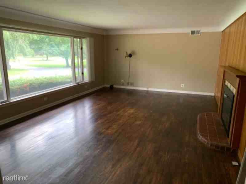 32605 Eastlady Drive - Photo 2 of 12