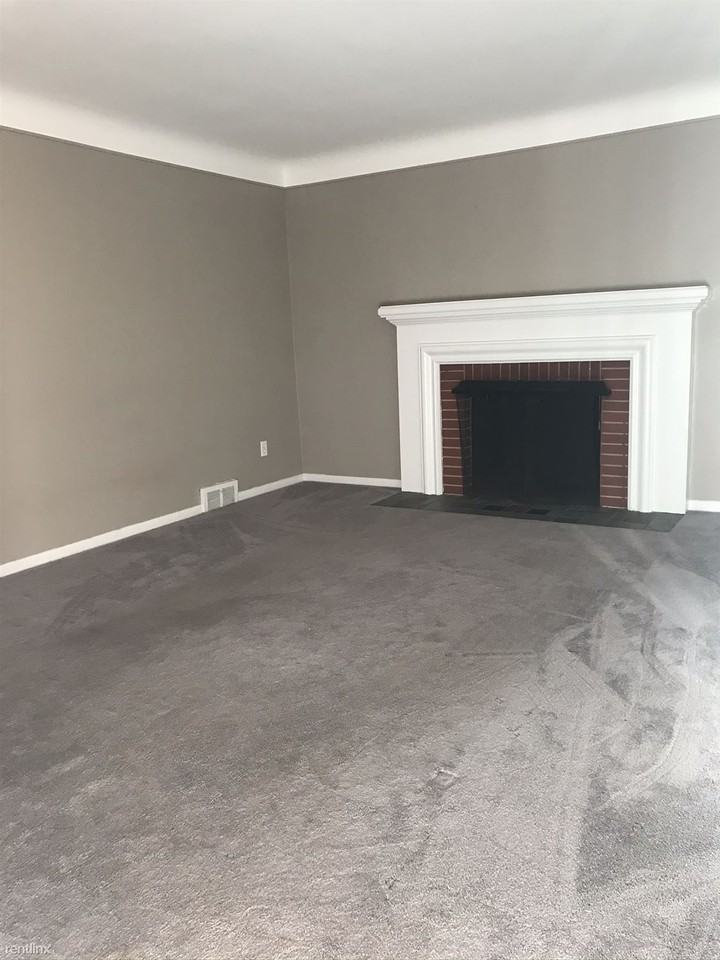 11332 Riverdale - Photo 2 of 10