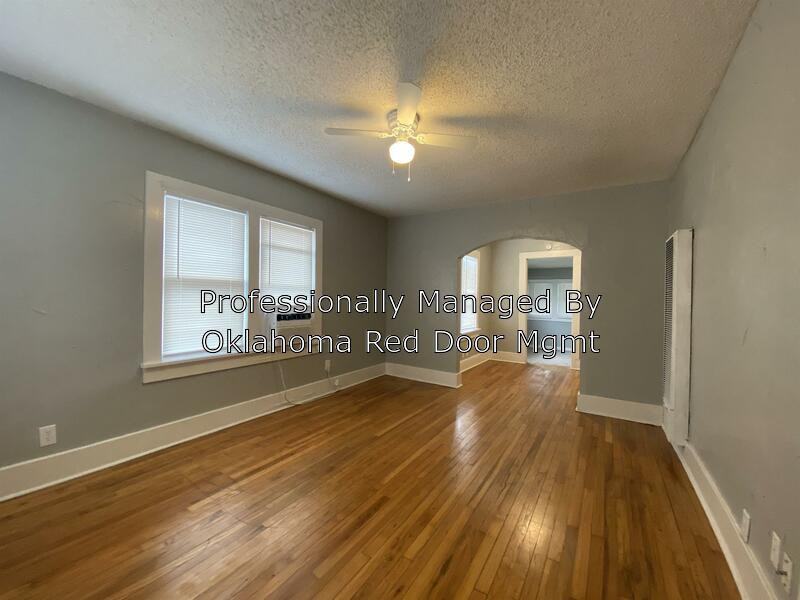 3008 North Place - Photo 3 of 14