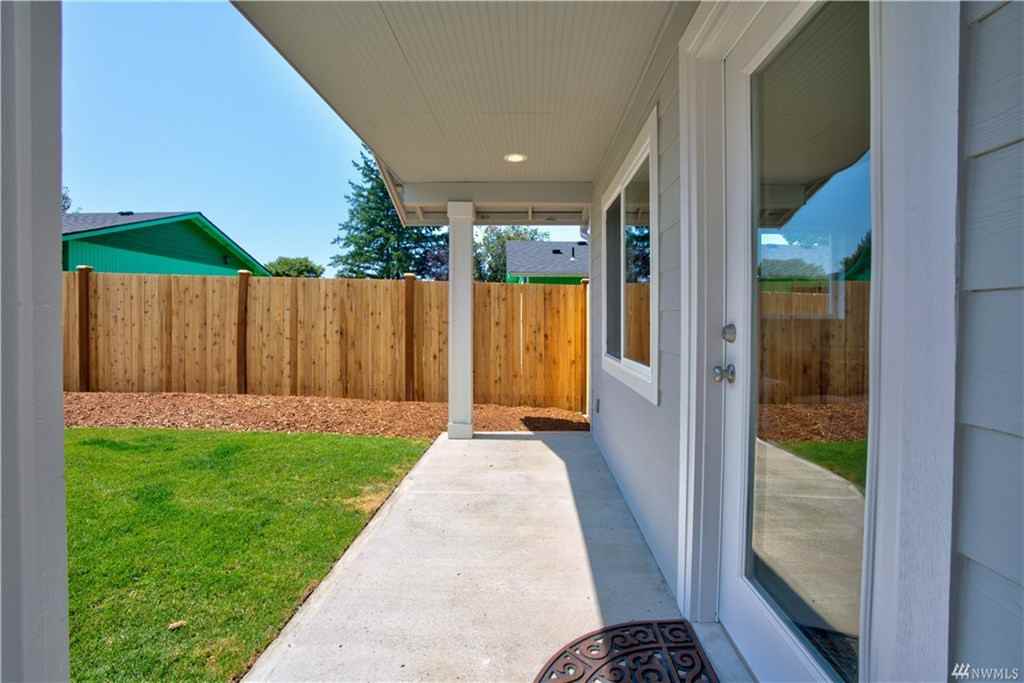 14611 38th Place W - Photo 2 of 13