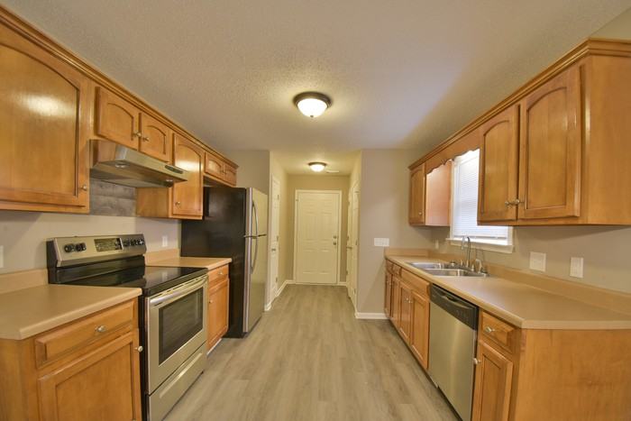 11179 Stone Ridge Court - Photo 2 of 10