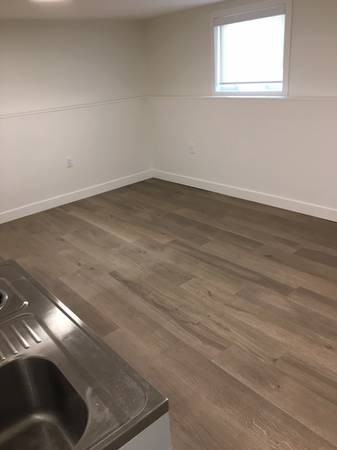 2186 Vine Street - Photo 3 of 10