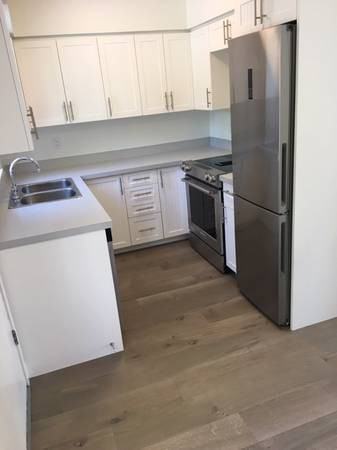 2186 Vine Street - Photo 2 of 10