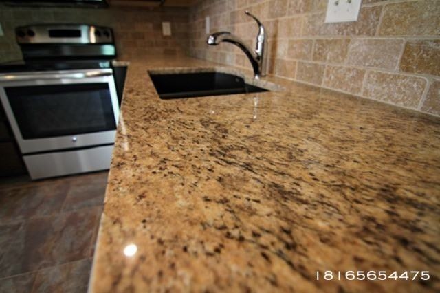 8326 N Spruce Ave - Photo 3 of 18