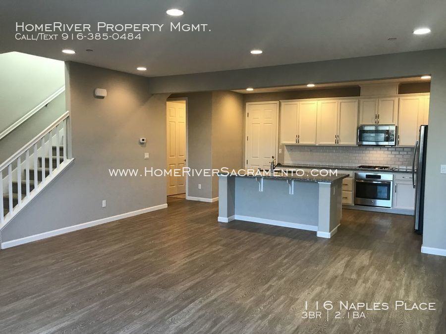 116 Naples Place - Photo 3 of 26