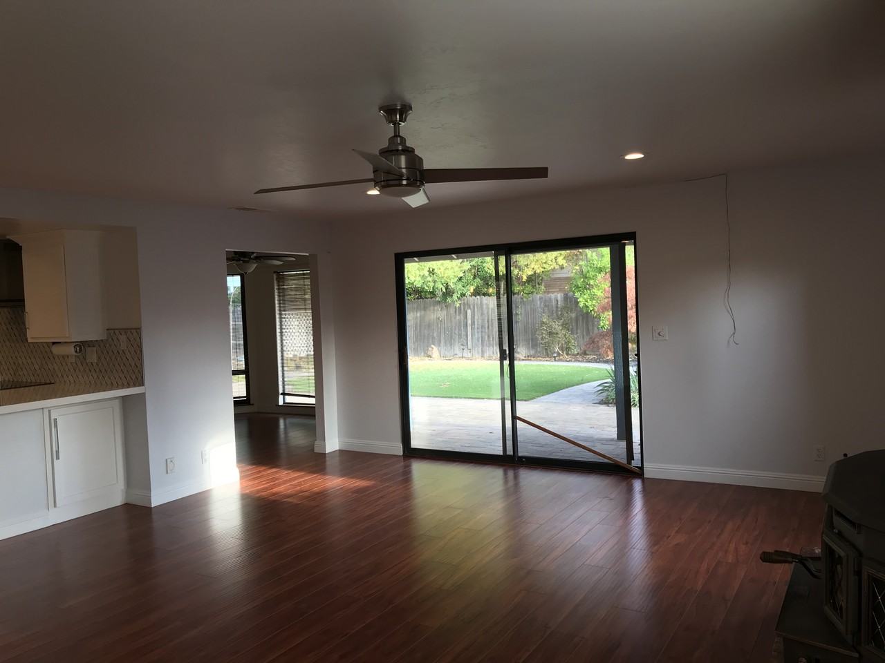 2109 Van Ness Dr - Photo 3 of 18