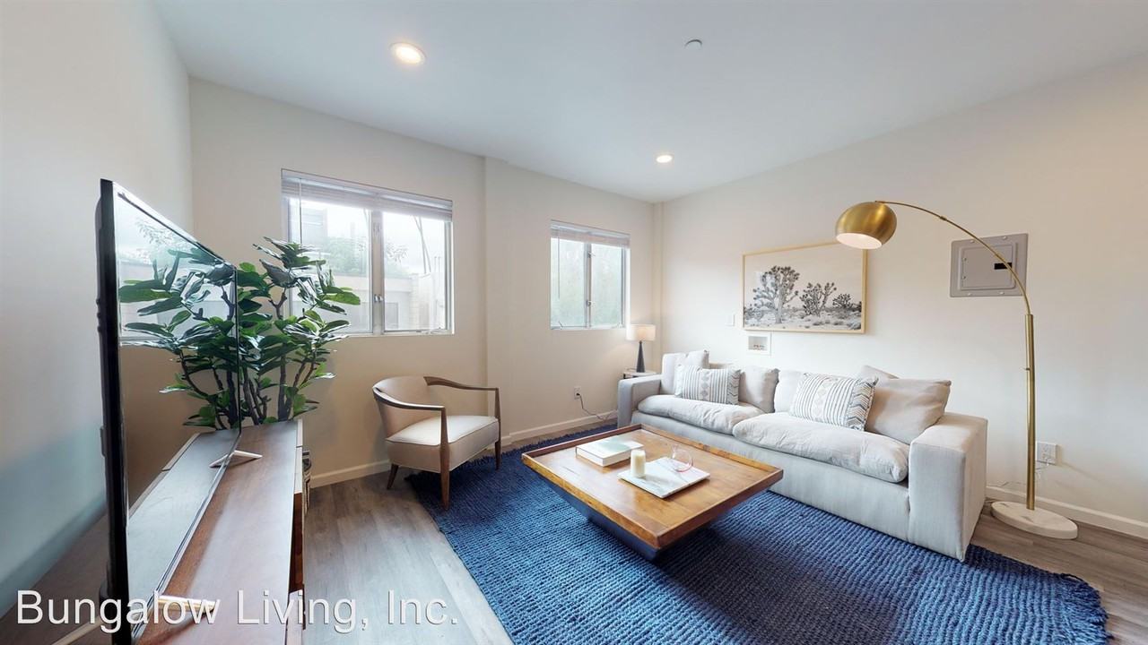 833 Victoria Ave - Photo 3 of 20
