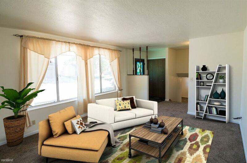 408 E 370 N - Photo 2 of 12