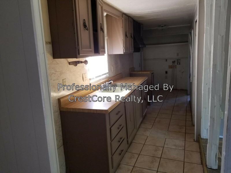 302 Hilltop St - Photo 2 of 8