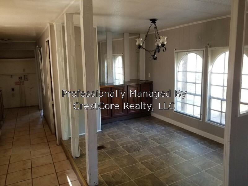 302 Hilltop St - Photo 3 of 8