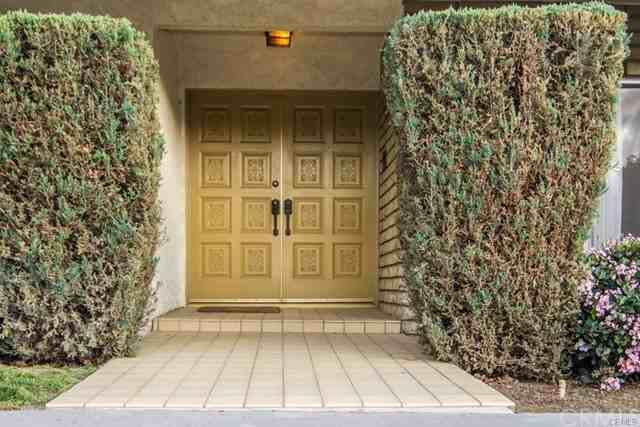 6380 Lancelot Court - Photo 2 of 30