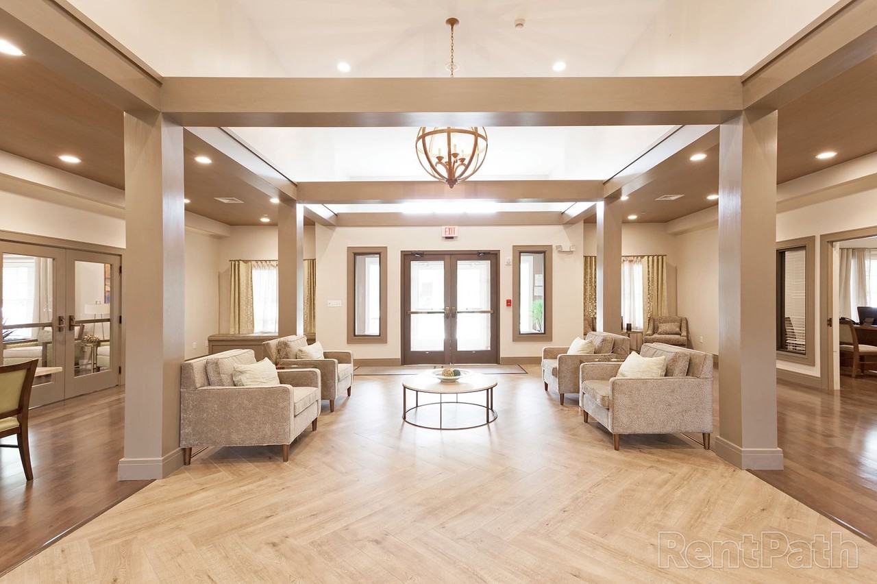 Axis at Lakeshore - Photo 3 of 36