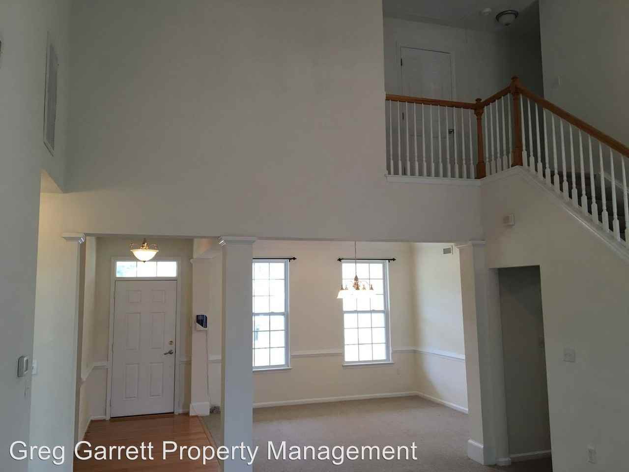 10430 Sylvia Circle - Photo 3 of 23