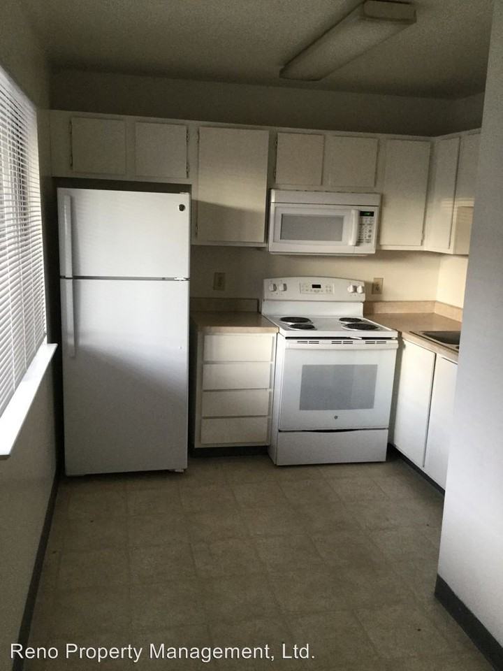 1494  Lewis St. - Photo 2 of 15