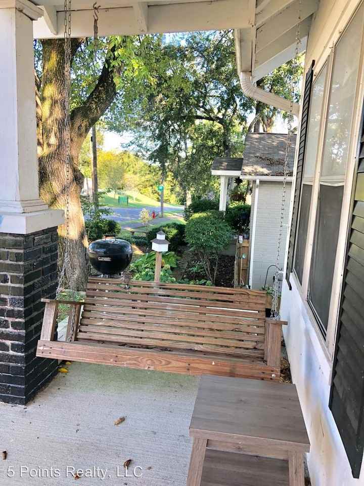 1910 Shelby Ave - Photo 3 of 33