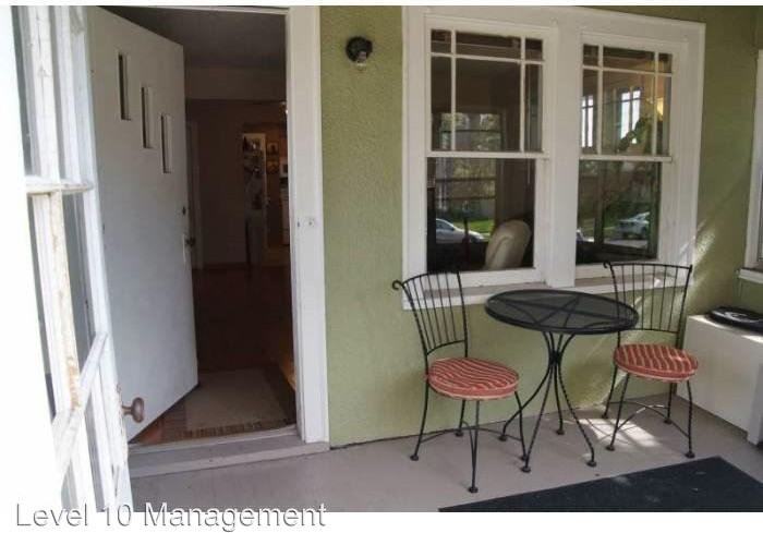 1022 12th Ave SE - Photo 2 of 7