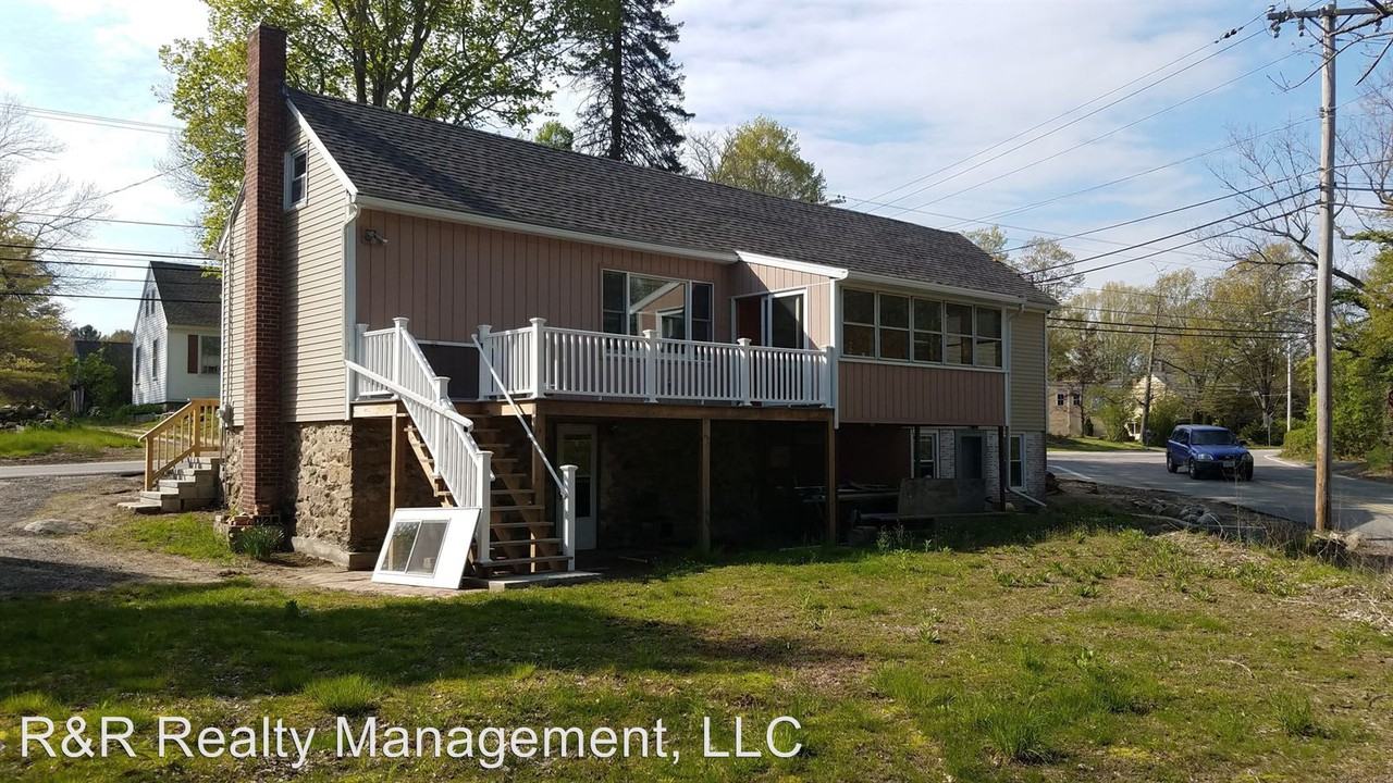 4 Sw Main Street - Photo 3 of 13