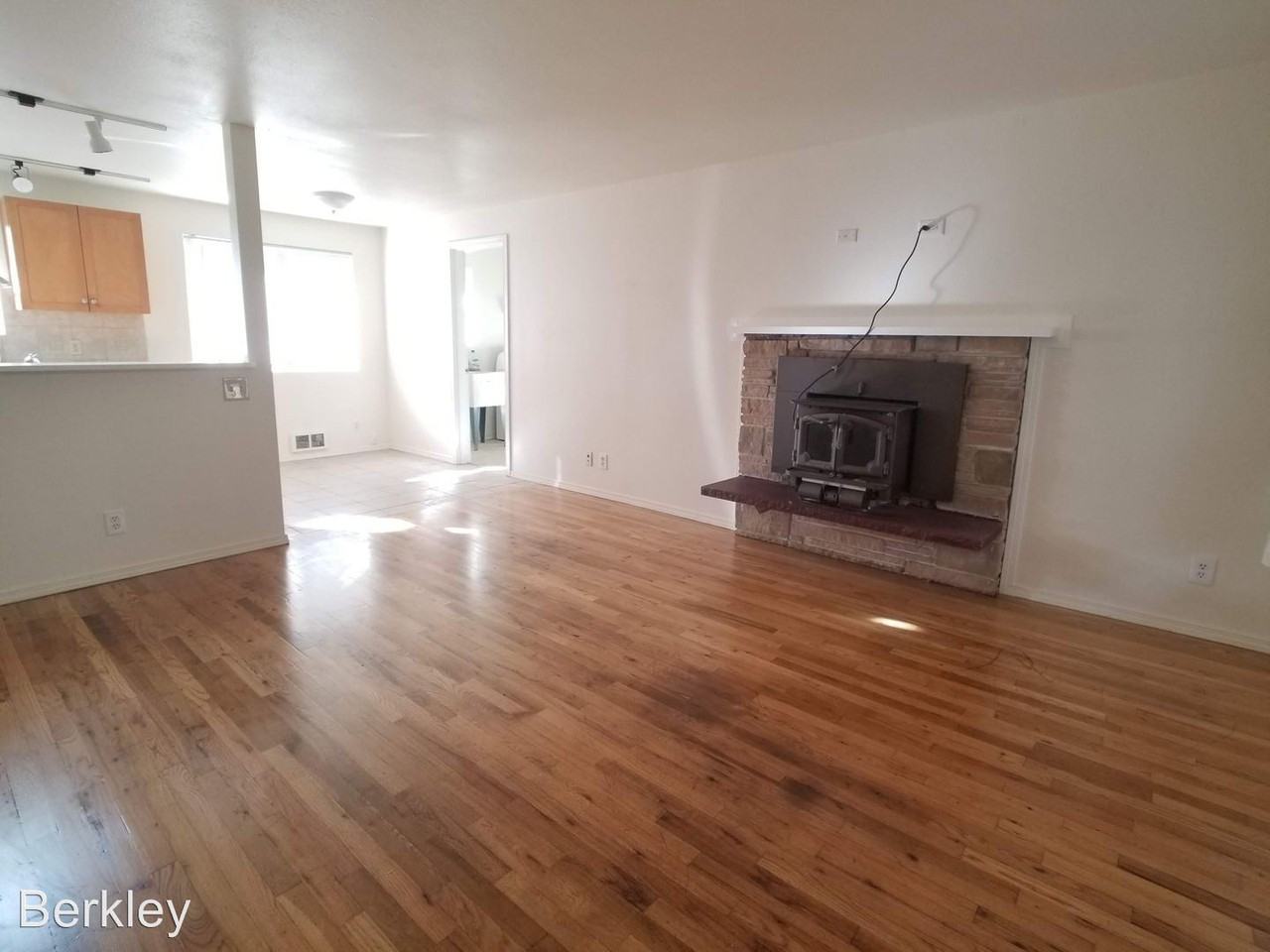 9006 Avondale Rd Ne - Photo 2 of 8