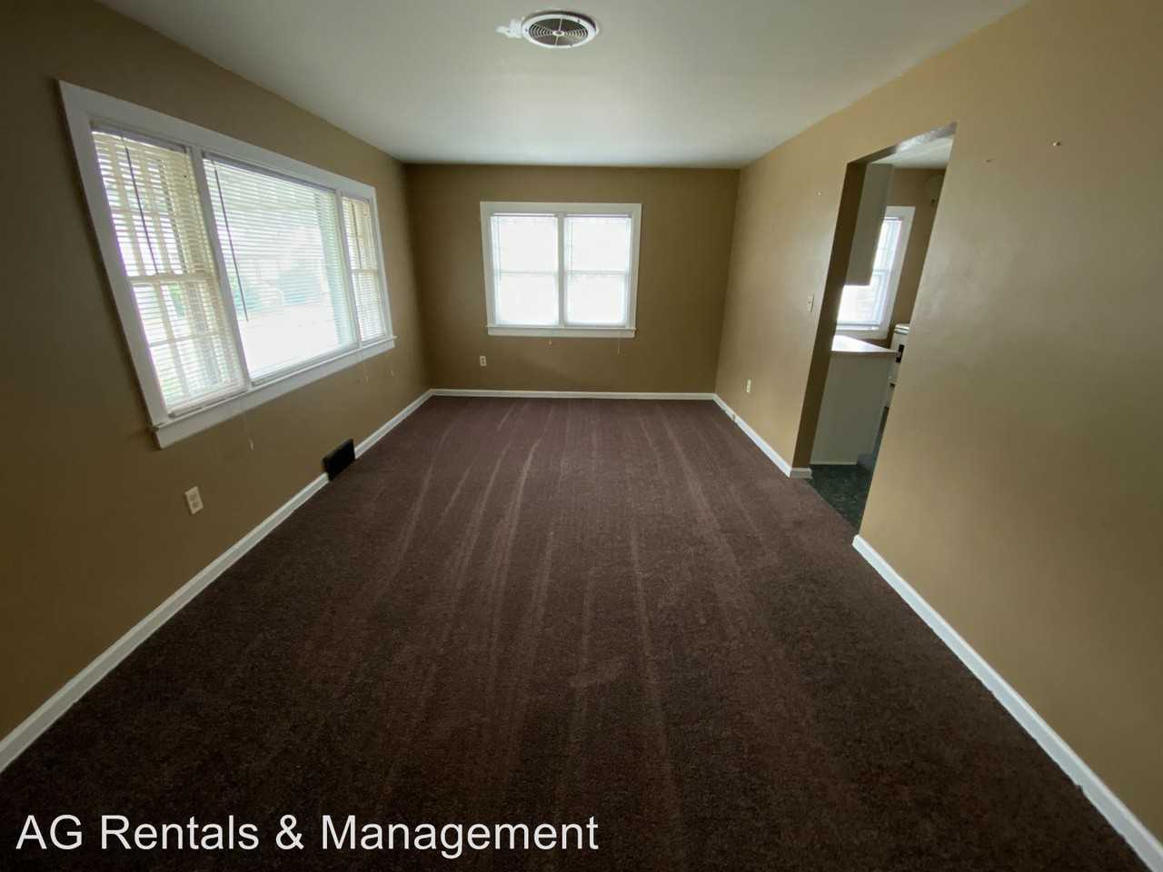 1026 Cottage Ave - Photo 2 of 8