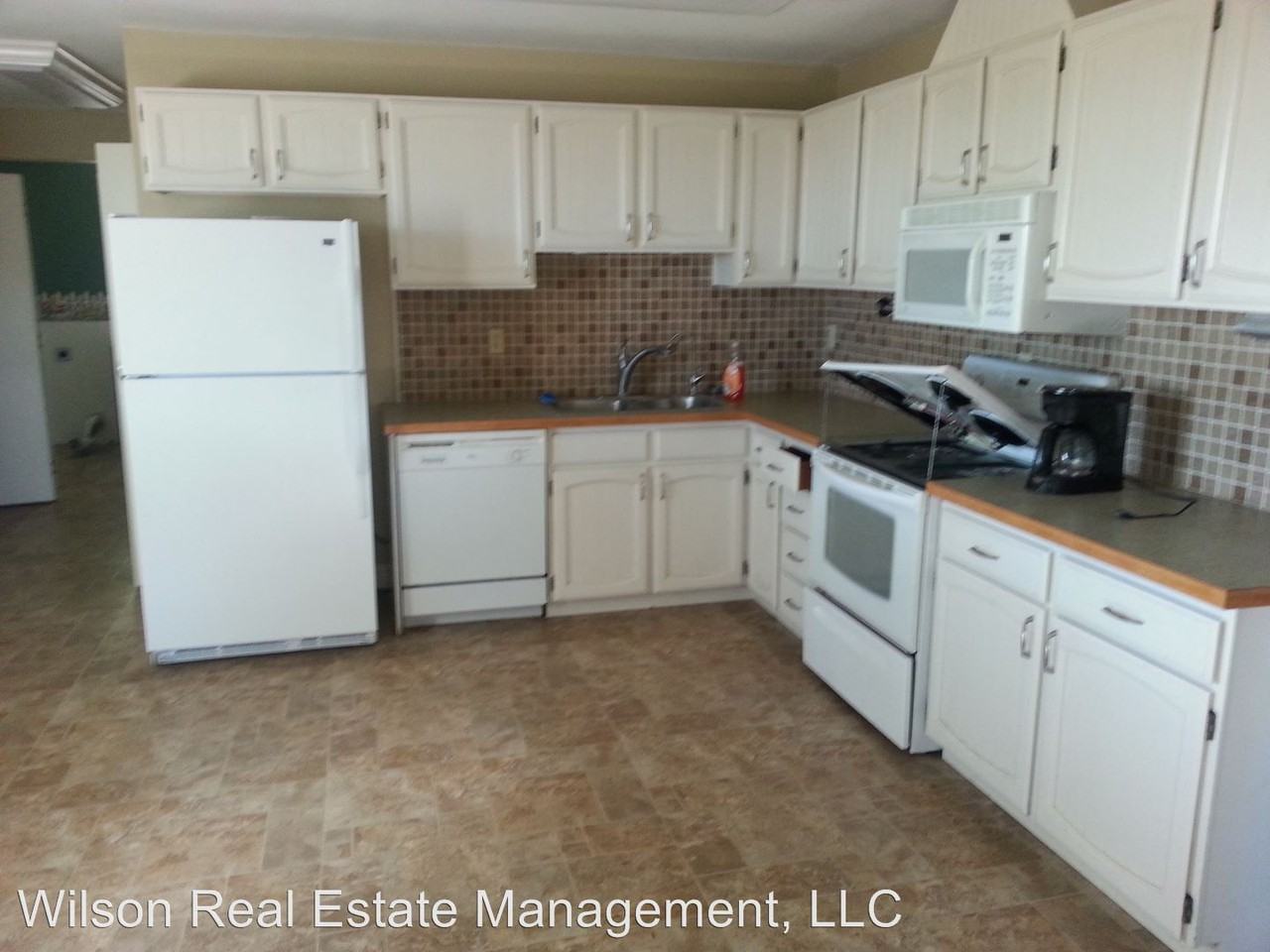 400 Orchardvale Road - Photo 2 of 8