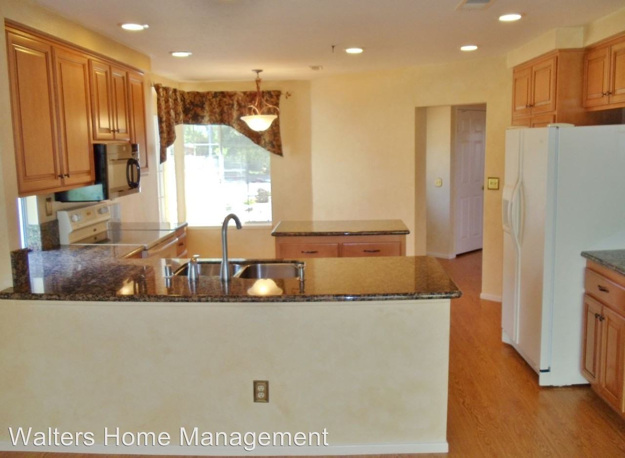 12296 Eastbourne Rd - Photo 2 of 11