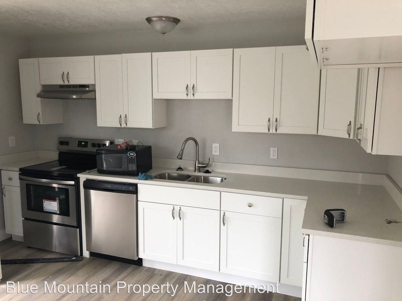 944 E 1060 S - Photo 3 of 18