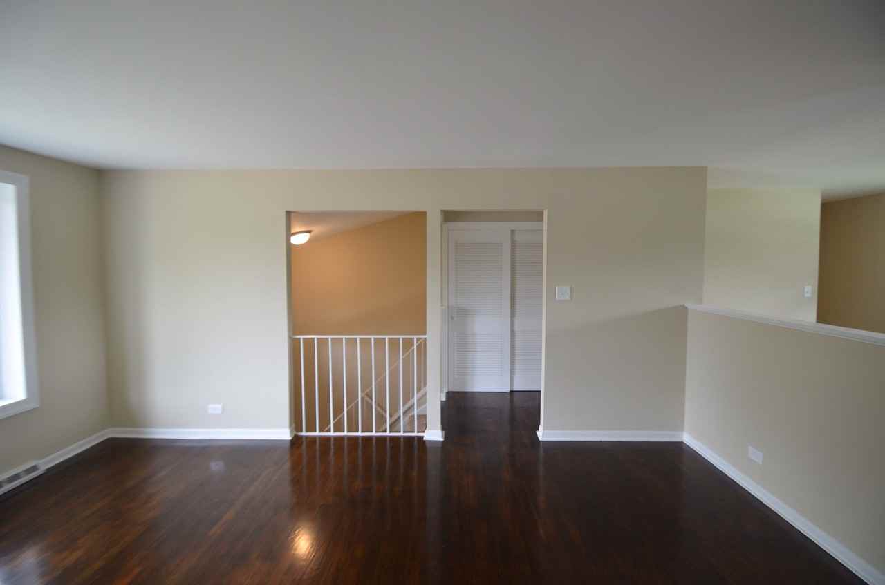 16408 Craig Dr - Photo 2 of 9