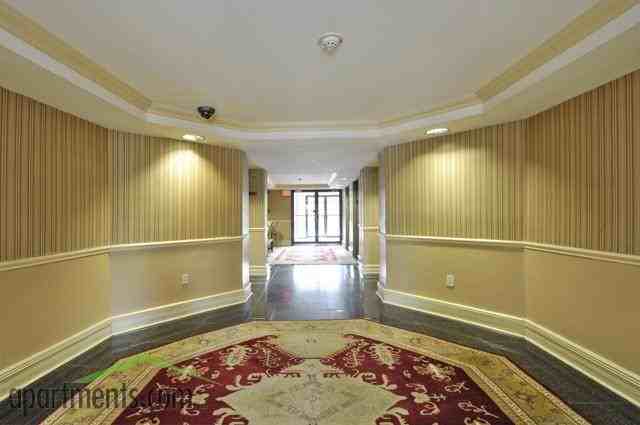 Hampshire House Apartments - Photo 2 of 15