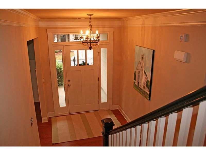 2047 Village Crest Dr - Photo 2 of 25