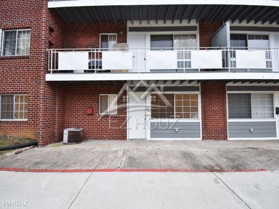 1631 Ingleside Ave - Photo 3 of 12