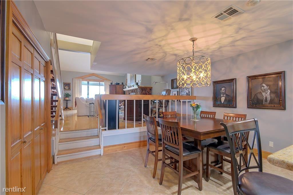 7300 Lakeshore Dr - Photo 2 of 20