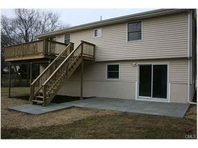 25 Arnold Ln - Photo 2 of 9