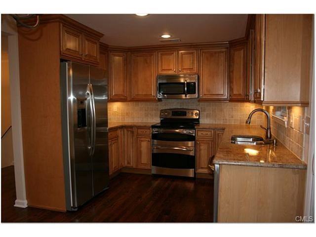 25 Arnold Ln - Photo 3 of 9