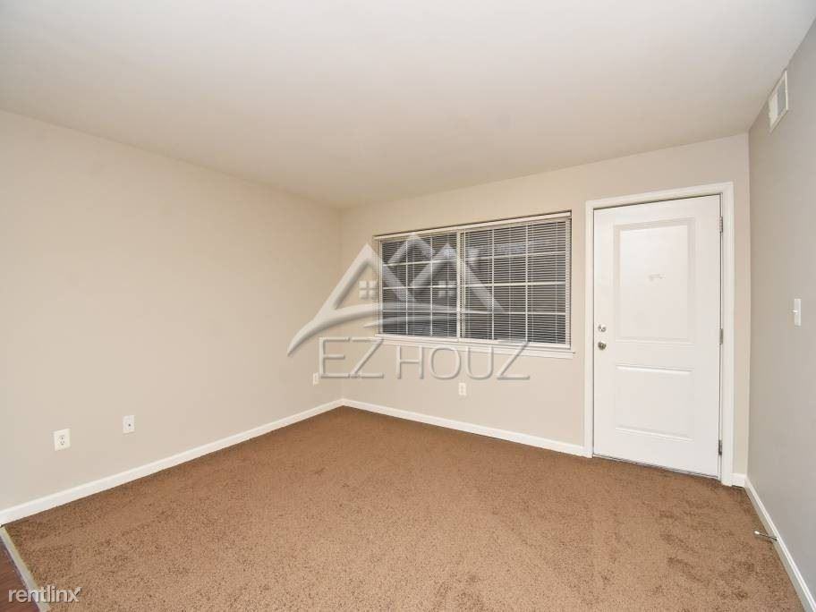 1625 Ingleside Ave - Photo 3 of 13