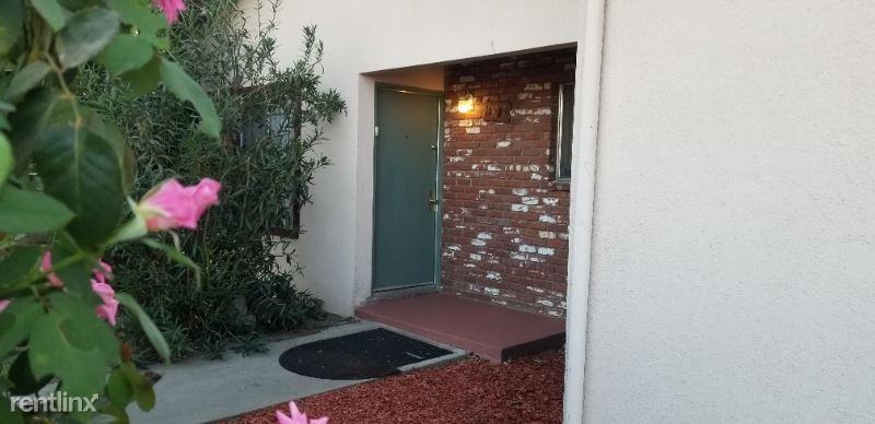 1019 S Demaree St - Photo 2 of 31