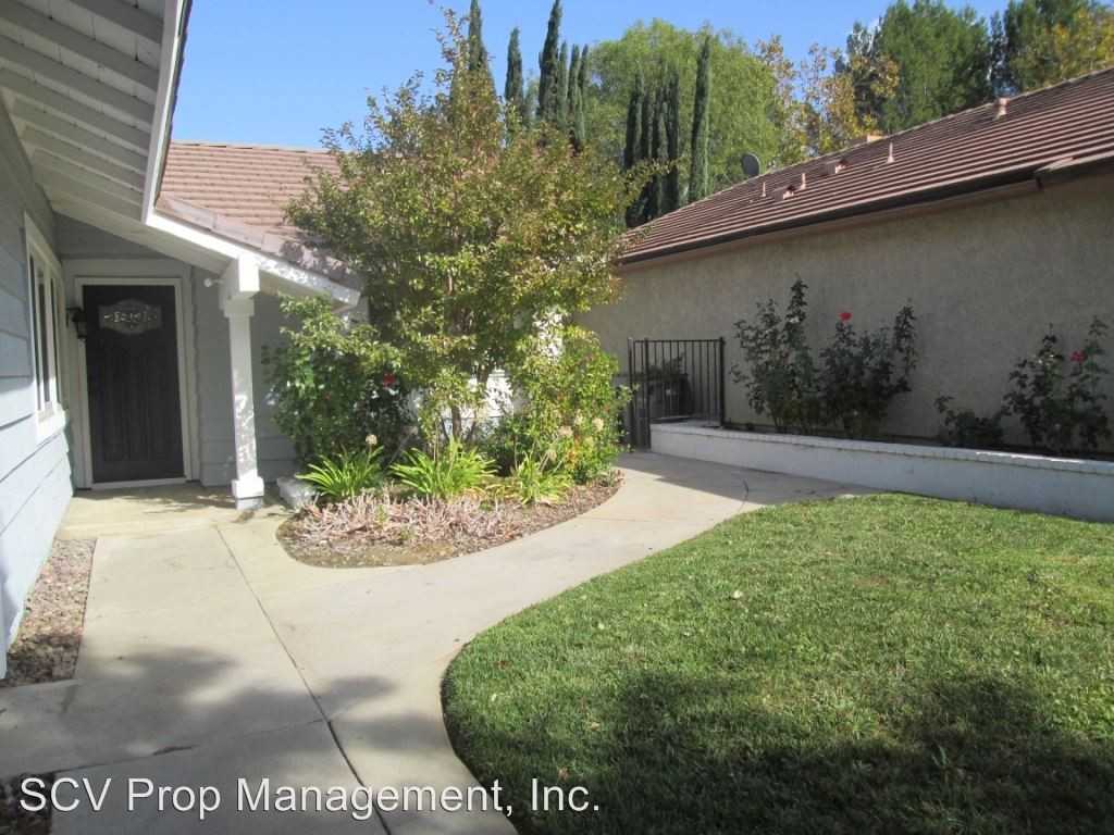 25724 Salceda Road - Photo 2 of 20