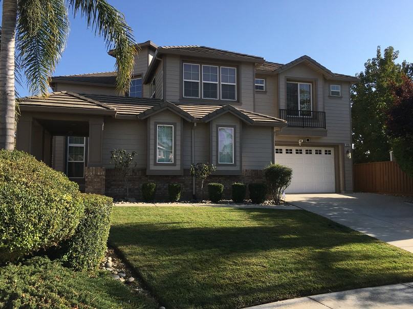 2266 Lighthouse Cir - Photo 2 of 50