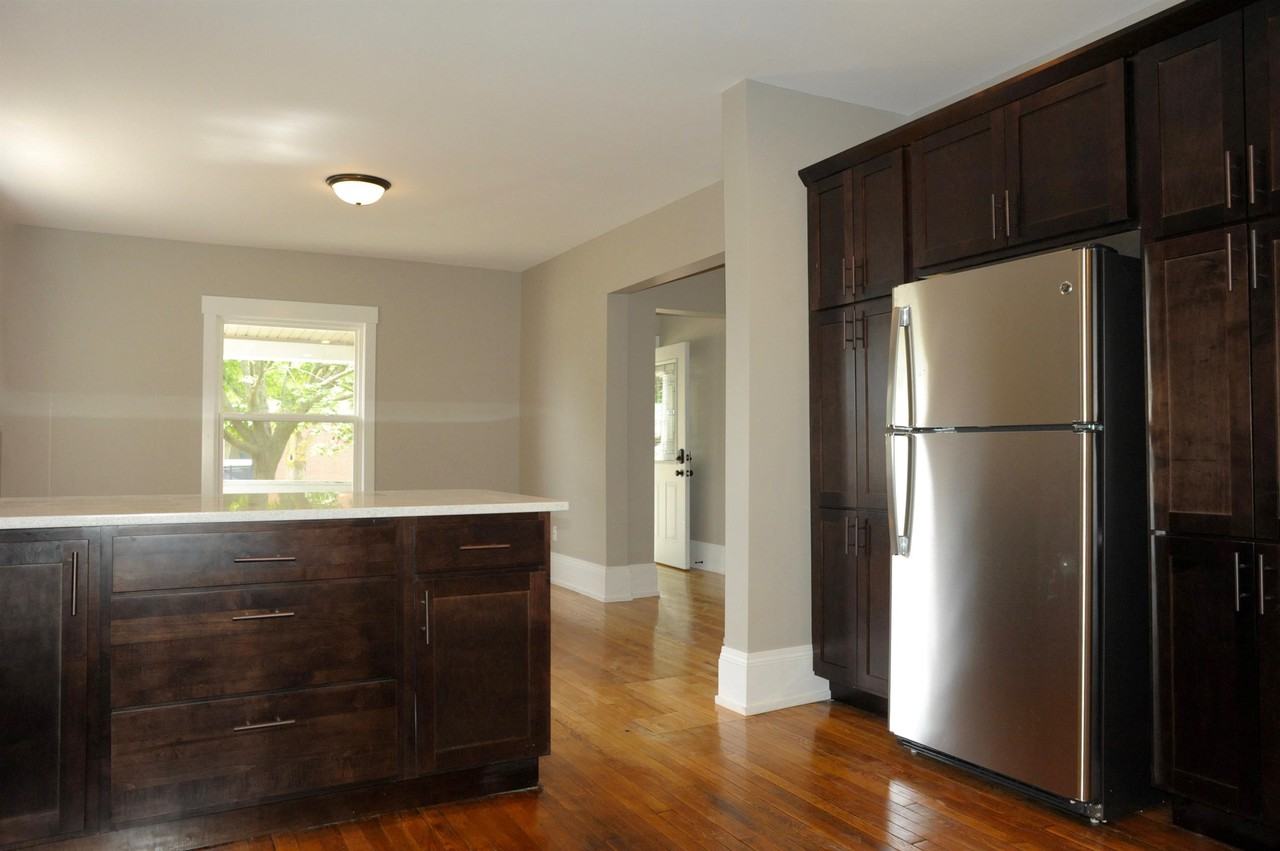 446 Henry Avenue Southeast - Photo 2 of 14