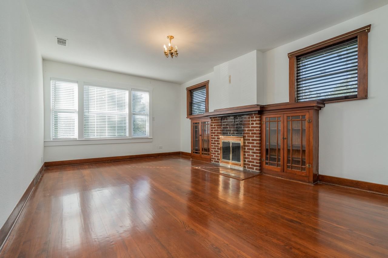 2621 Bomar Avenue #201 - Photo 2 of 10