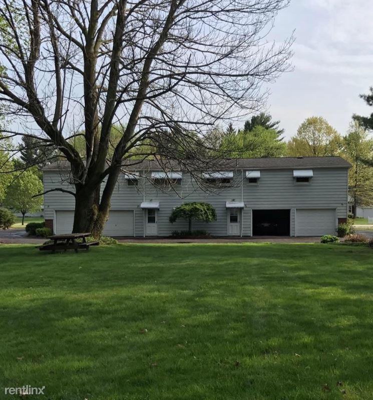 31900 Bainbridge Rd - Photo 2 of 3