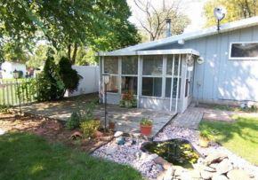 409 East Reynolds Street - Photo 2 of 11