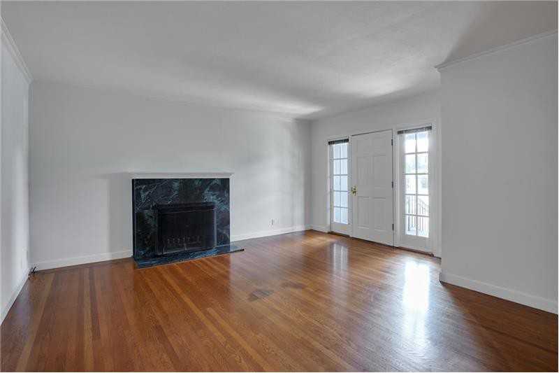 1105 Hamilton Ln - Photo 3 of 25