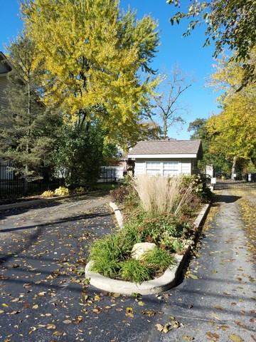 114 Willow Creek - Photo 2 of 31