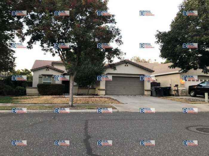 2174 Alberto Way - Photo 2 of 30