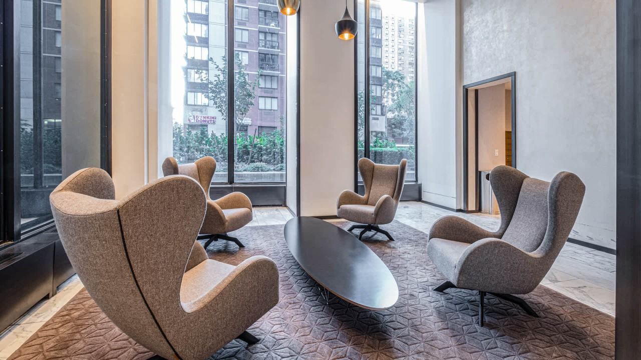 Murray Hill Tower - Photo 4 of 51