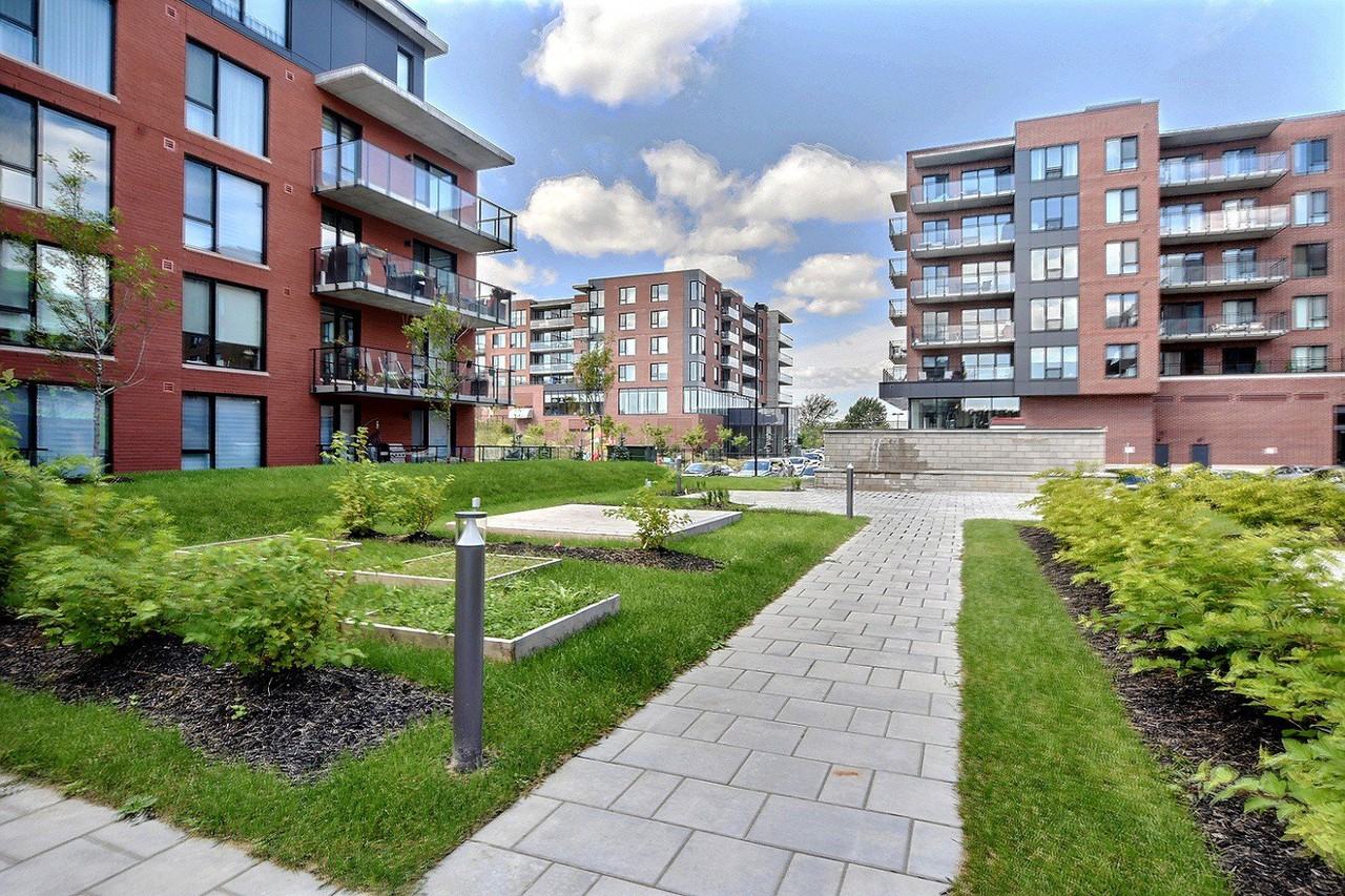 2475 Rue des Équinoxes 204, Montréal, QC H4R 0N7 2 Bedroom Condo for