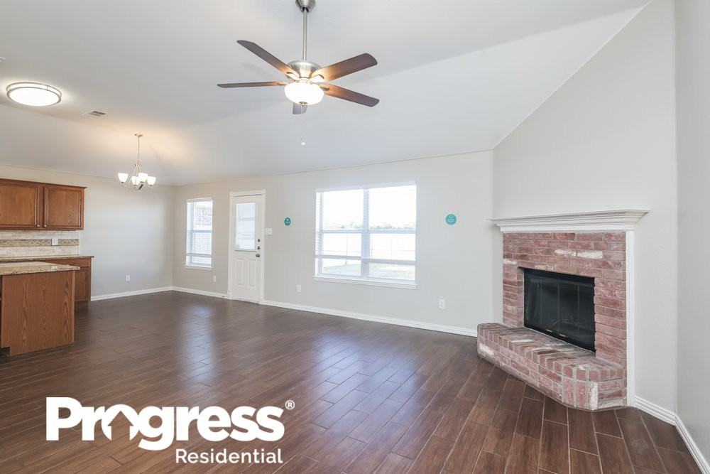 1539 Kensington Pl - Photo 3 of 16