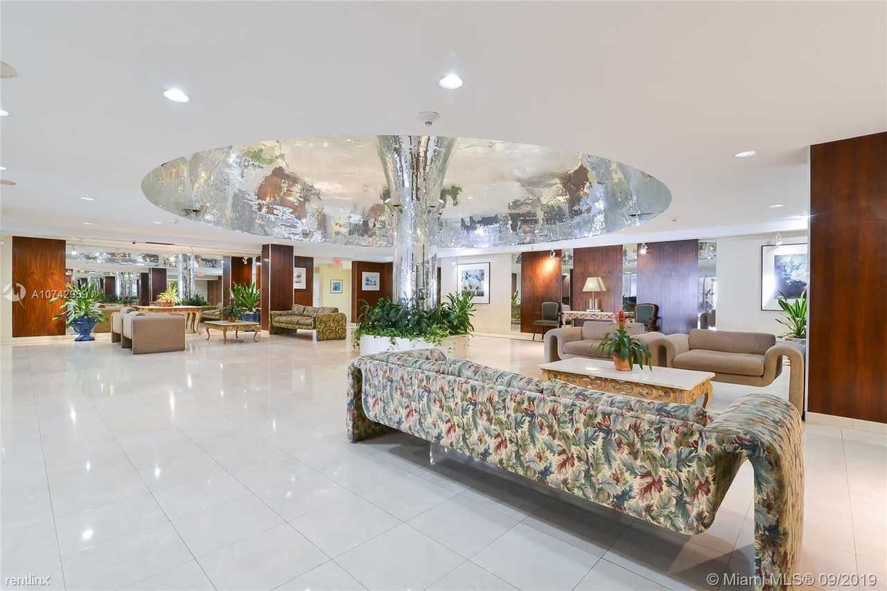 2655 Collins Ave - Photo 2 of 9