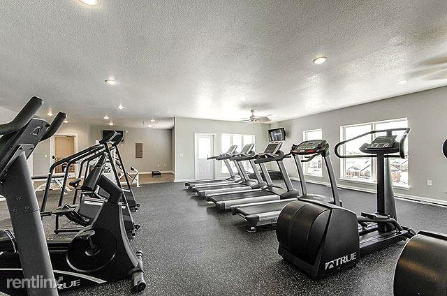 5201 Par Dr - Photo 3 of 11