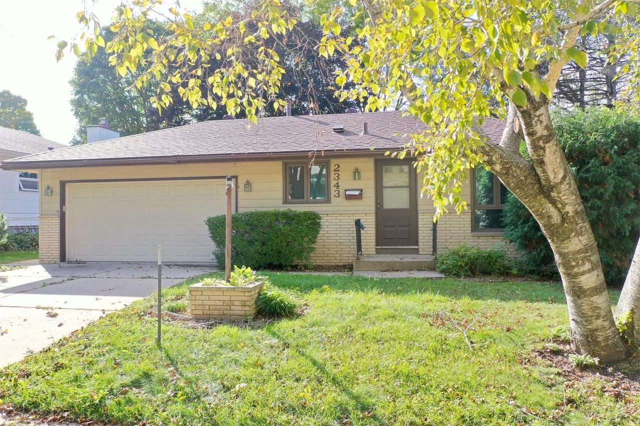 2343 11th Ave Nw - Photo 3 of 3